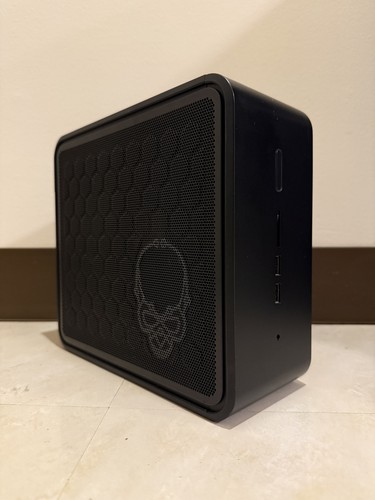 Intel nuc extreme - 9,
